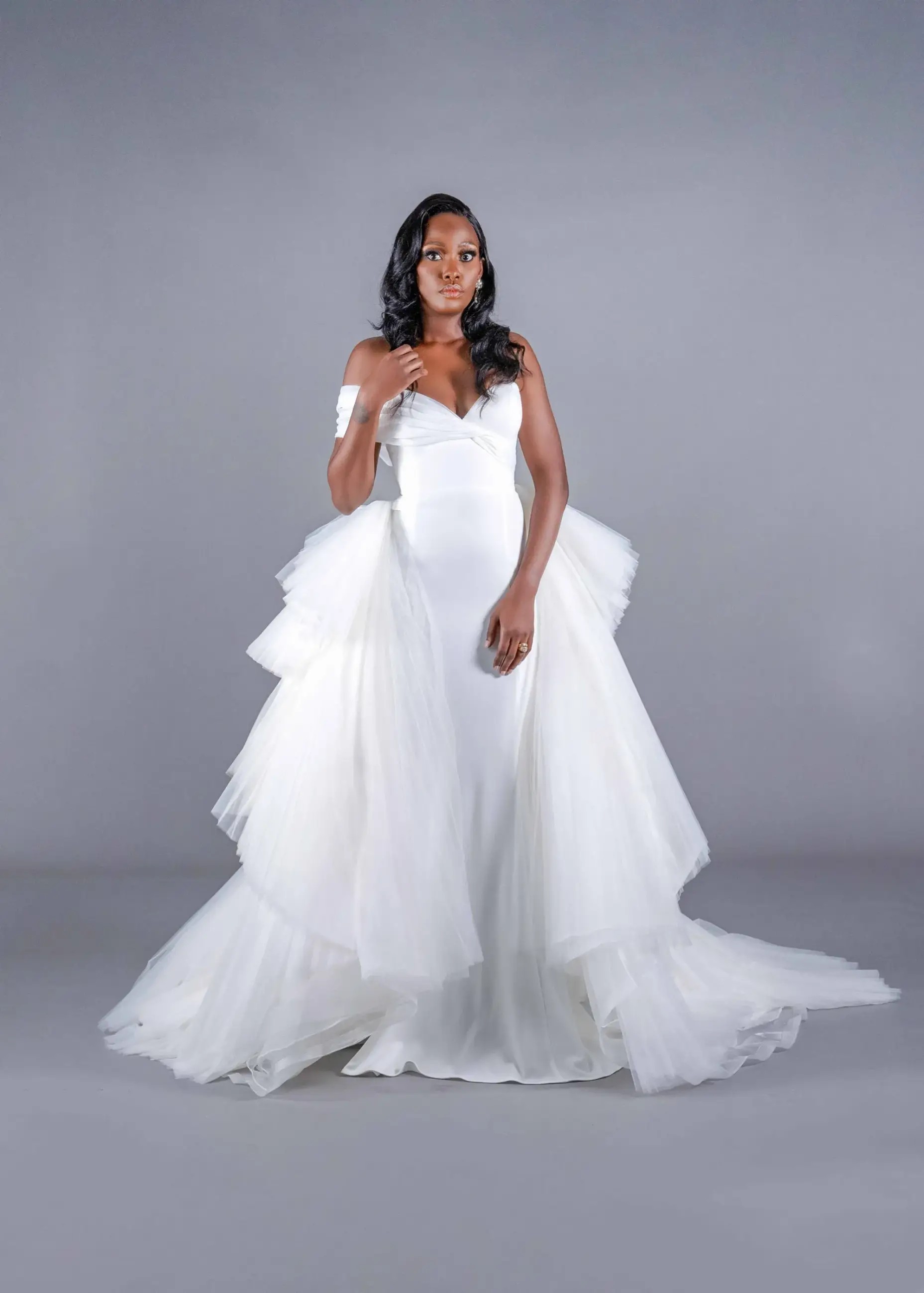 Modern Luxe: Gowns for Brides Who Love Minimalism with a Glamorous Twist Image